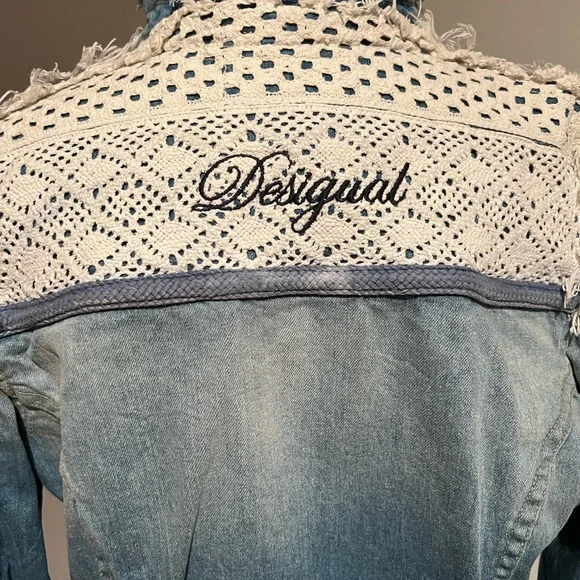 Jean jacket - Picture 5 of 7